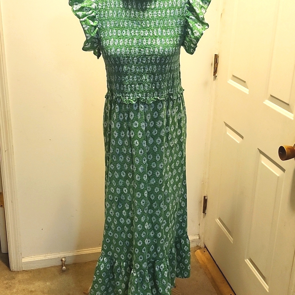 Green Midi Dress with Ruffle Sleeves